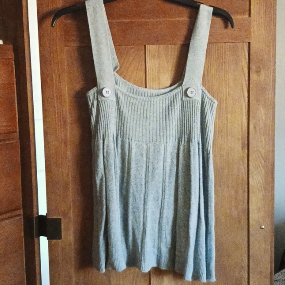 Grey knit top